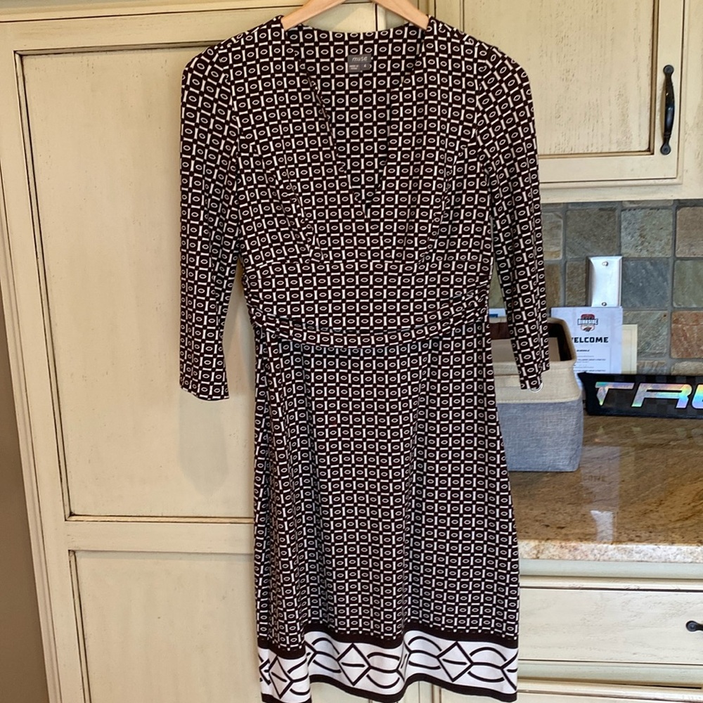 MUSE Brown and White/Cream Geometric Dress Size 4